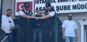 Postacı kılığıyla gelerek cinayeti işledi: Cinayetin arka planında intikam iddiası