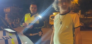 Polislere selam vermek için gitti, 50 bin ceza yeyip ehliyetinden oldu