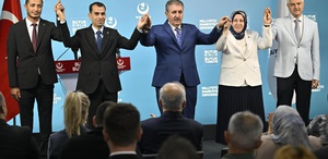 Anahtar Parti’de istifa depremi Üst düzey kurmaylar Büyük Birlik Partisi’ne geçti