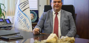 Seferihisar Belediye Başkanı İsmail Yetişkin görevden uzaklaştırıldı