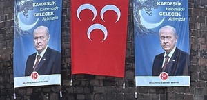 DEM Parti’nin kalesine MHP ve Bahçeli’nin pankartları asıldı