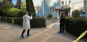 İlçe ayakta Yaşlı kadın evinde boğazı kesilmiş halde bulundu
