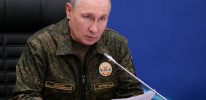 NATO Zirvesi öncesi Putin’den üniformalı mesaj: Sonuna kadar gideceğiz