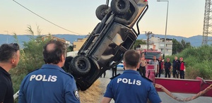 Balıkesir’de kamyonet dereye uçtu 2 ölü, 1 yaralı