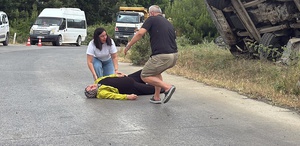 Freni boşalıp devrilen kamyonun şoförü öldü yakınları feryat etti