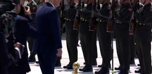 Erdoğan karşıladı, Trump Türkçe konuştu: Merhaba asker