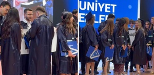 Yeditepe Üniversitesi’nde skandal Ayetin önünü kapattılar, alkışlarla destek verdiler