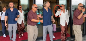 İstanbul’a gelen Ricky Martin, basınla arasına giren korumasını sakinleştirdi