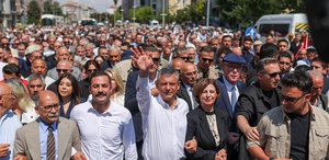Özgür Özel’den yeni parti açıklaması: Sabrın taştığı yerde yeni partiyi kurarız
