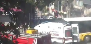 Fatih’te otobüs ile ambulans çarpıştı: 5 yaralı