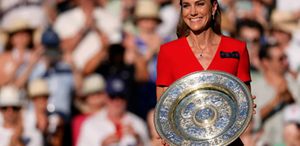 Wimbledon’da Kate Zarafeti: Kırmızı Elbisesiyle Tüm Bakışları Topladı