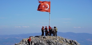 Dağın zirvesinde 15 Temmuz anması: Tarihe altın harflerle yazılan destan