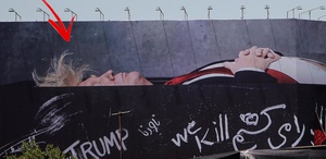 Ülkenin en ünlü meydanında “tabutta yatan Trump“ afişi Üzerinde sloganlar yer aldı