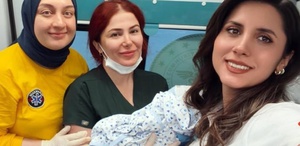 Hastaneye sevk edilen hamile kadın ambulansta doğum yaptı