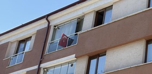 Sıcakta binaya yayılan koku korkunç gerçeği ortaya çıkardı