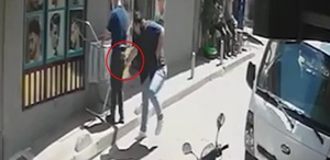 İstanbul’da akılalmaz olay Tıraşı beğenmedi berberi bıçakladı