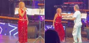 Yıldız Tilbe’den sahnede şoke eden çıkış