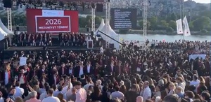 Bilgi Üniversitesi’nin mezuniyet töreninde rektör protesto edildi
