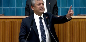 Özgür Özel grup toplantısında CHP’ye veda etti: Vakti gelmiş bir vedanın hüznünü yaşıyorum