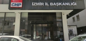 CHP İzmir’de Yeni Parti temizliği: 3 ilçe başkanı görevden alındı