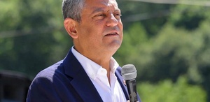 Özgür Özel, 200’ün üzerinde belediye başkanının Yeni Parti’ye katılacağını açıkladı
