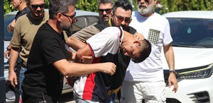 Husumetlilerine ateş açtı, yoldan geçen başkasını öldürdü