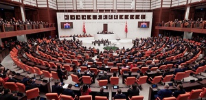 Siyaset gündemini sarsacak haber: İki parti birleşiyor