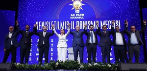 İstanbul’da üç ilçe belediye başkanı AK Parti’ye geçti