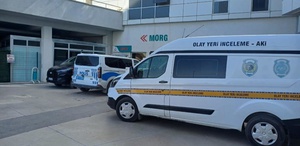 Düğün dönüşü kabus oldu Anne öldü, baba ile kızı yaşam savaşı veriyor