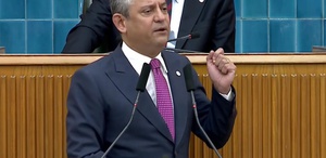 Özgür Özel rakam verdi İşte Yeni Parti’nin 5 günde topladığı bağış