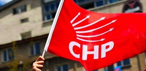 CHP’li belediye başkanı, AK Partili yöneticilerle Bakan Kurum’u ziyaret etti