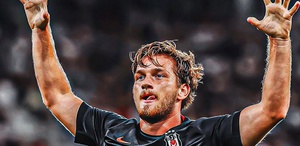 Beşiktaş 10 kişi kalmasına rağmen kazanmasını bildi