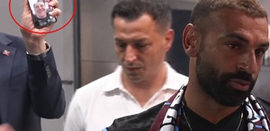 Salah karşılamasına damga vuran görüntü Görüşmedeki isim bomba