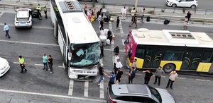 İstanbul’da yolcu otobüsü, İETT otobüsüne çarptı Çok sayıda yaralı var