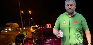 Bisikletli öğretmenin kahreden sonu: 2 otomobil peş peşe çarptı
