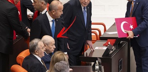 Bahçeli ile Dervişoğlu arasında soğuk rüzgarlar: Yan yana oturup tokalaşmadılar