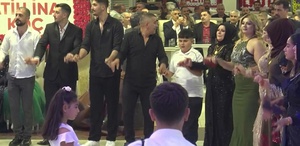 Aşiretin sünnet düğününde milyonlar havada uçuştu: İşte takılan para