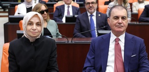 AK Parti Grup Başkanvekili Leyla Şahin Usta trafik kazası geçirdi, koruması ile birlikte yaralandı