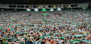 Bursaspor tribünlerinden gövde gösterisi Tek başına 9 maçı geride bıraktı