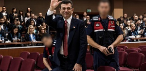 İBB davasında tansiyon yükseldi İmamoğlu soru sorunca hakimden sert müdahale: Böyle soru sorulmaz