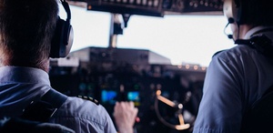 153 yolculu uçakta felaketin eşiğinden dönüldü Pilotların ikisi de uyuyakaldı