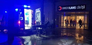 Minibüs tarlaya uçtu: 1 ölü, 2 yaralı