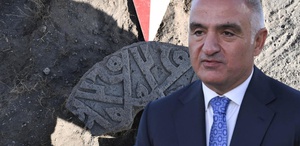 Tarihi fetihten asırlar sonra gün yüzüne çıktı Bakan Ersoy mübarek gecede duyurdu: Asırlardır taşta yaşayan nişane