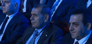 Dursun Özbek ve ekibinin rakiplerinin belli olduğu andaki yüz ifadeleri bomba