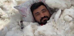 Zirvede Eğlence: Recep Sulu Kara Gömüldü