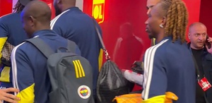 N’Golo Kante yine taraftarı mest etti