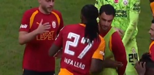 Galatasaray taraftarından Leao’ya surat asan Kaan Ayhan’a tepki çığ gibi