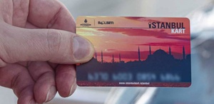 Beşiktaş’ın yıldızı İstanbul’u böyle keşfediyor İETT’ye binip Taksim’e gitti