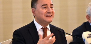Babacan’dan Davutoğlu’na destek: Soruşturma ifade özgürlüğüne müdahale