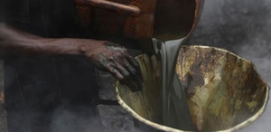 Nijerya’da petrol hırsızlığı girişiminde bulunan 37 kişi zehirlenerek öldü
